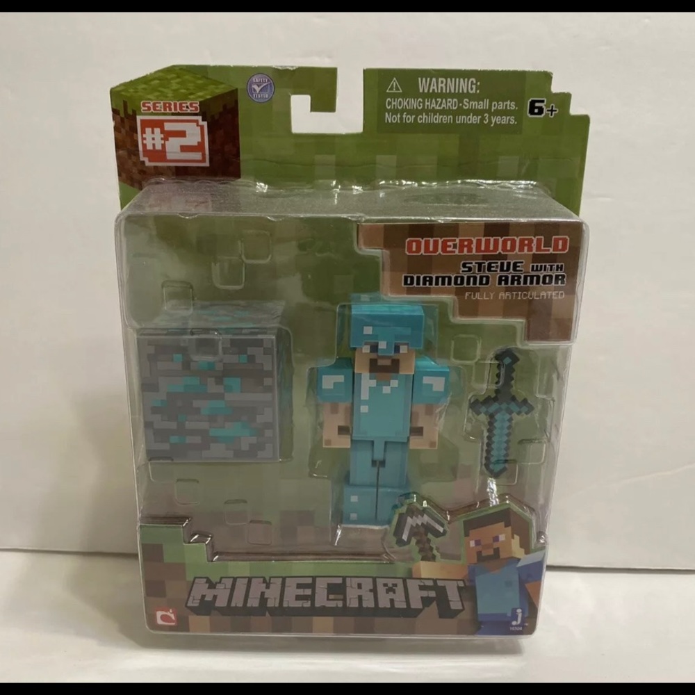 Minecraft Overworld Steve with Diamond ArmorFigure